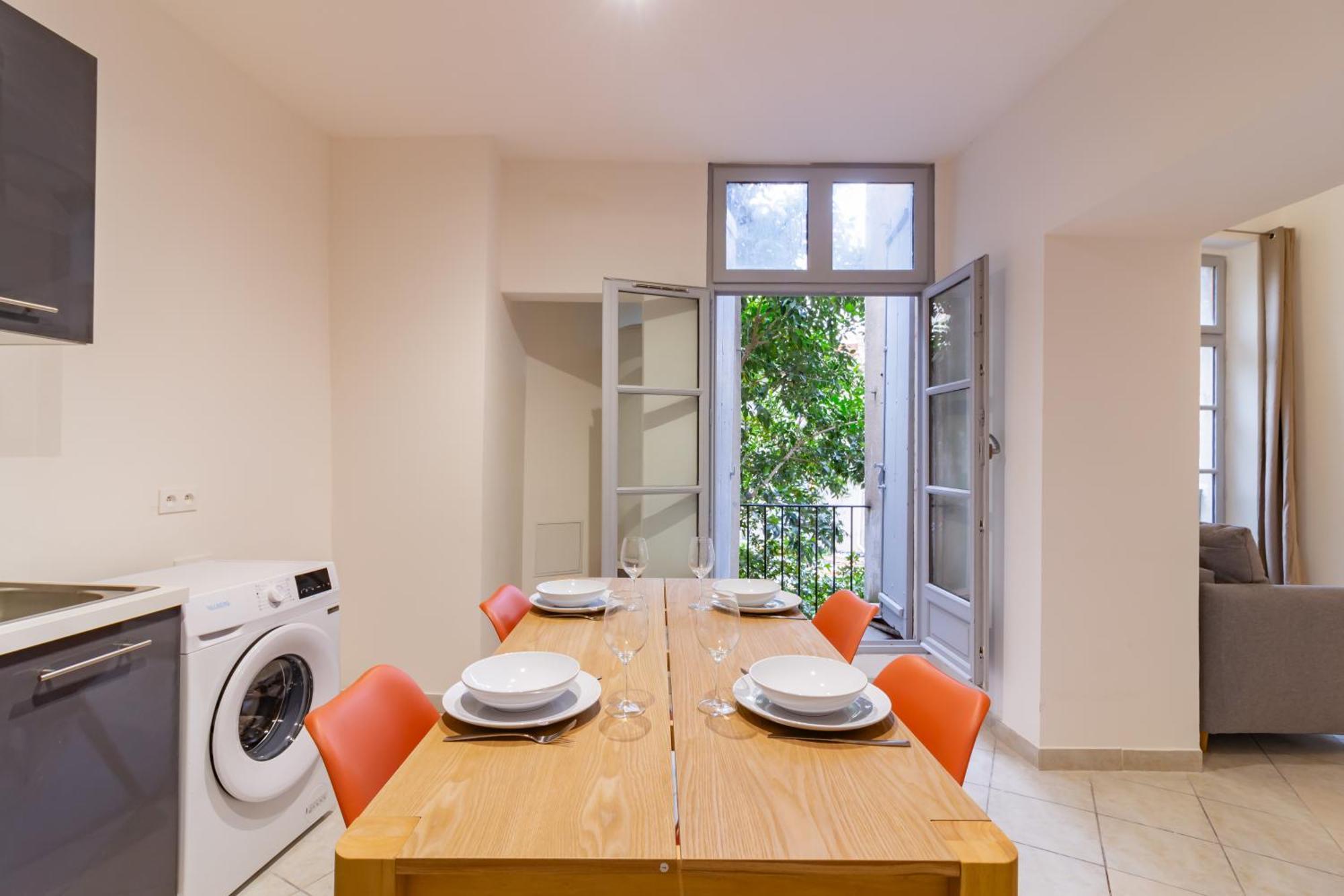 Spacieux Appartement En Plein Coeur De Безье Экстерьер фото